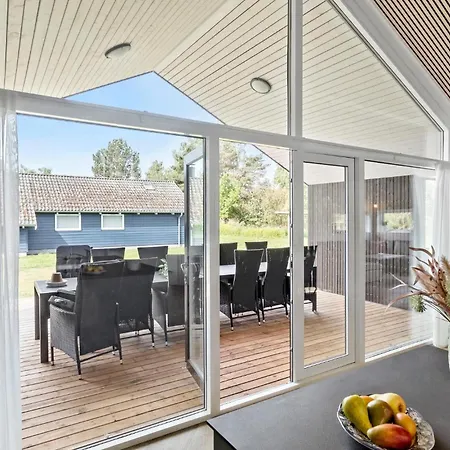 3 Bedroom Beautiful In Vaeggerlose Vakantiehuis *